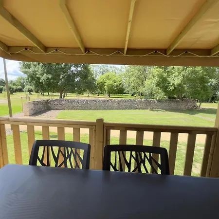 Du Lion D'angers Camping *