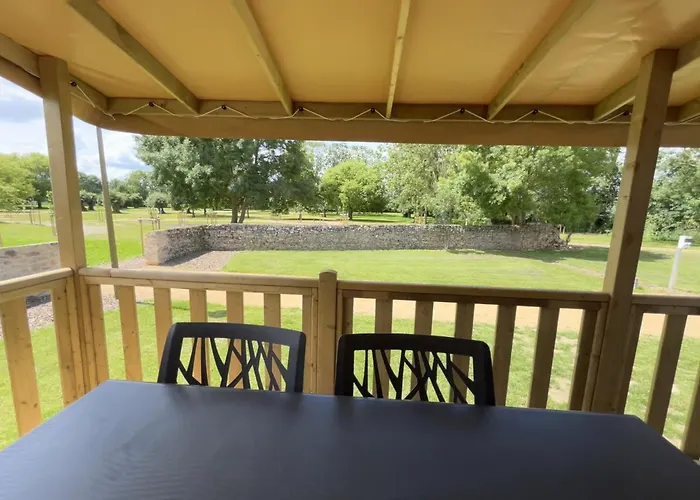 Du Lion D'angers Κάμπινγκ *